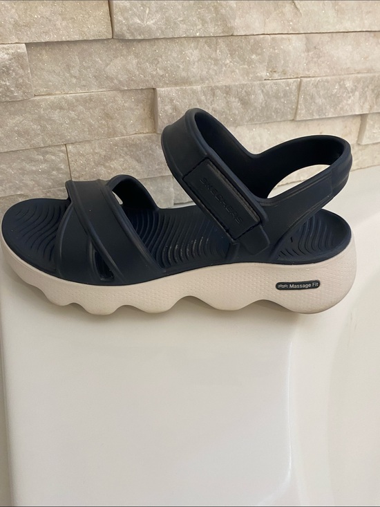 Skechers Shoes - Skechers Women’s Navy and Cream Foam Platform Sandals